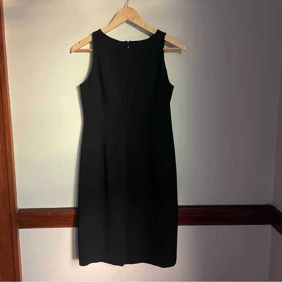 Jones New York Black Sleeveless Sheath Career Dress sz 4 - Picture 3 of 6